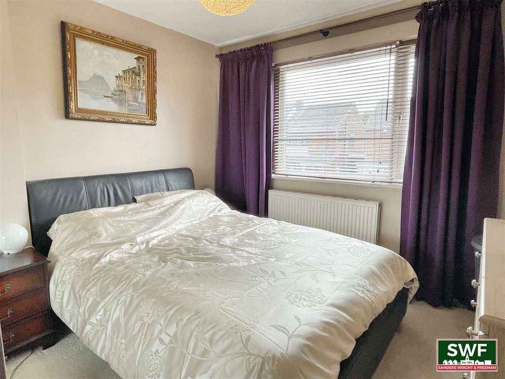 Bedroom1.jpg