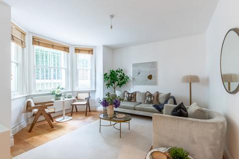 1 bedroom flat for sale, Elgin Crescent, London