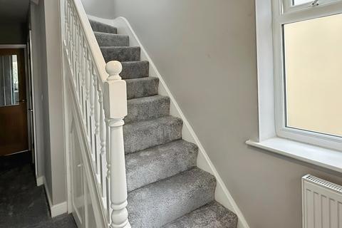 3 bedroom semi-detached house for sale, Uplands Road, Oadby, LE2