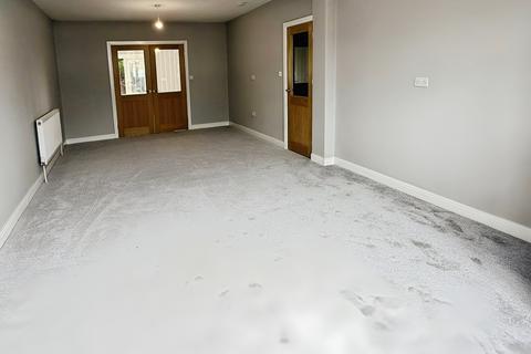 3 bedroom semi-detached house for sale, Uplands Road, Oadby, LE2
