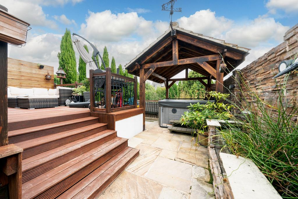 102-Deaconsfield-Road-4