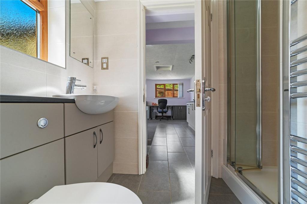 Annexe Shower Rm