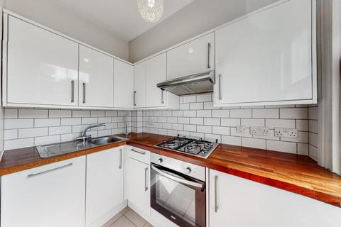 1 bedroom flat to rent, Kempsford Gardens, Earls Court, London