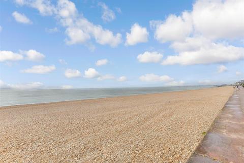 undefined, Newmans Close, Hythe CT21