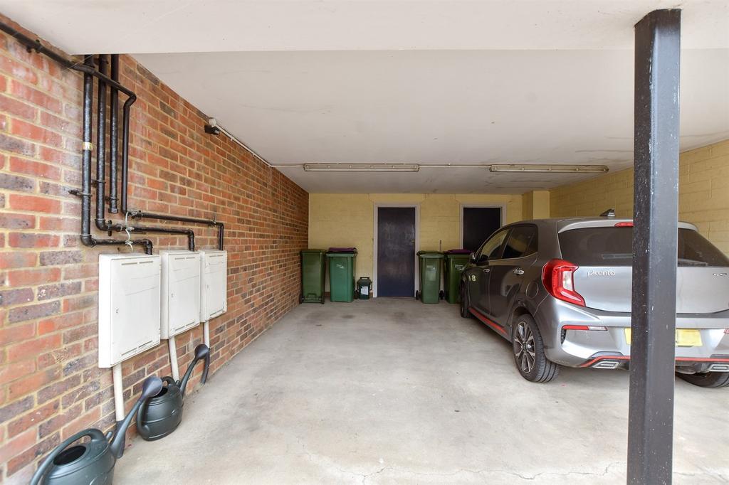 Driveway/Parking