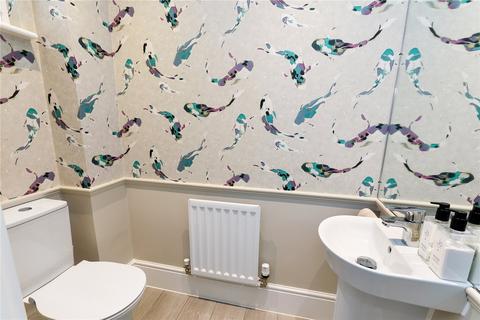 4 bedroom semi-detached house for sale, Hepworth Gardens, Wakefield, West Yorkshire, WF1