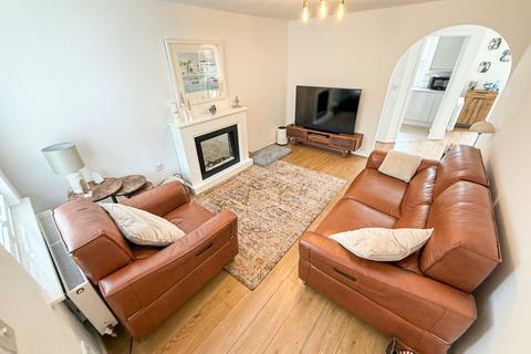 3 bedroom semi-detached house for sale, Onsetter Road, Staffordshire ST2
