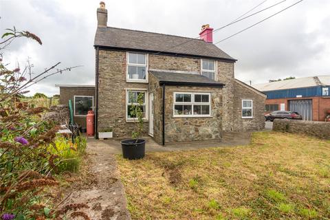 2 bedroom detached house for sale, Amlwch, Isle of Anglesey, LL68