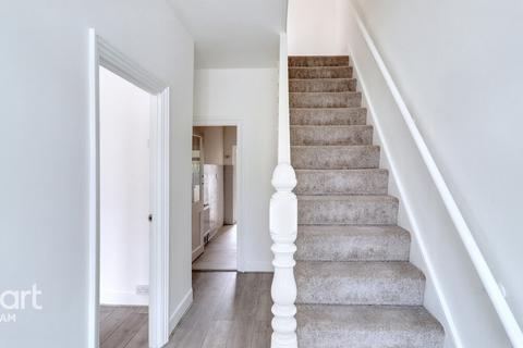 3 bedroom terraced house for sale, Strone Road, London