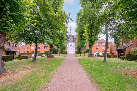 St Benedicts Close, Tooting, London, SW17