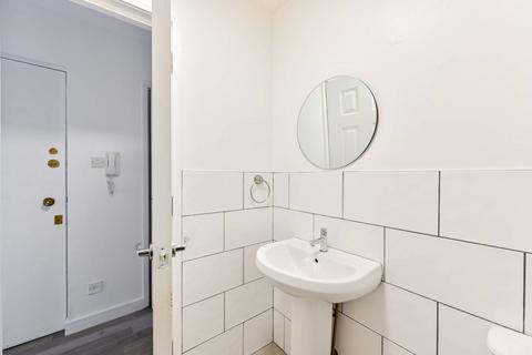 1 bedroom flat for sale, St Benedicts Close, Tooting, London, SW17