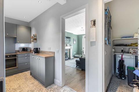 156 Randolph Drive, Clarkston, Glasgow, G76 8AU