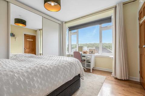 156 Randolph Drive, Clarkston, Glasgow, G76 8AU