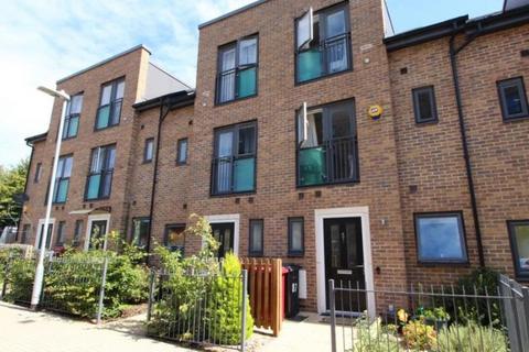 3 bedroom townhouse to rent, Spey road,  Tilehurst,  RG30