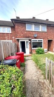 3 bedroom semi-detached house to rent, Spencer Road, Slough, Berkshire, SL3