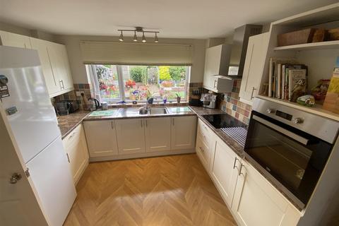 2 bedroom semi-detached bungalow for sale, Dorsett Road, Stourport-On-Severn