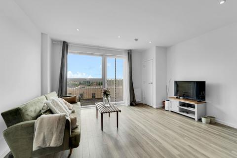 2 bedroom apartment for sale, 5 Selbourne Avenue, Hounslow TW3