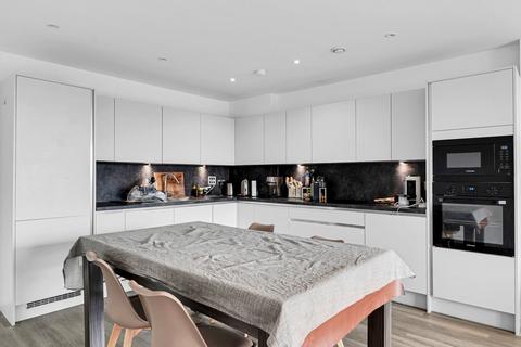 2 bedroom apartment for sale, 5 Selbourne Avenue, Hounslow TW3