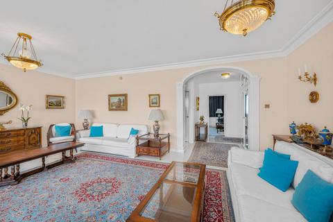 undefined, Raynham, Norfolk Crescent, London