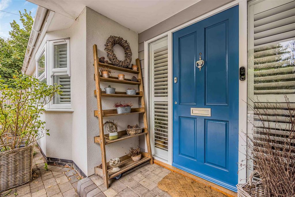 7 Hollow Lane, Hayling Island-Small-Portico Marketi