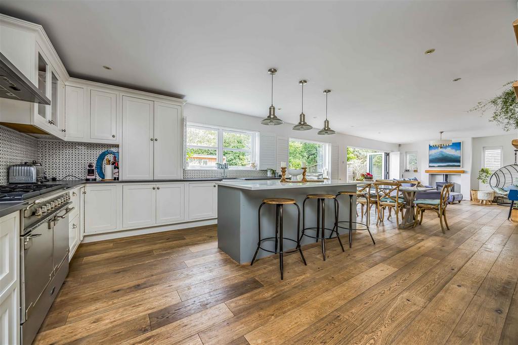7 Hollow Lane, Hayling Island-Small-Portico Marketi