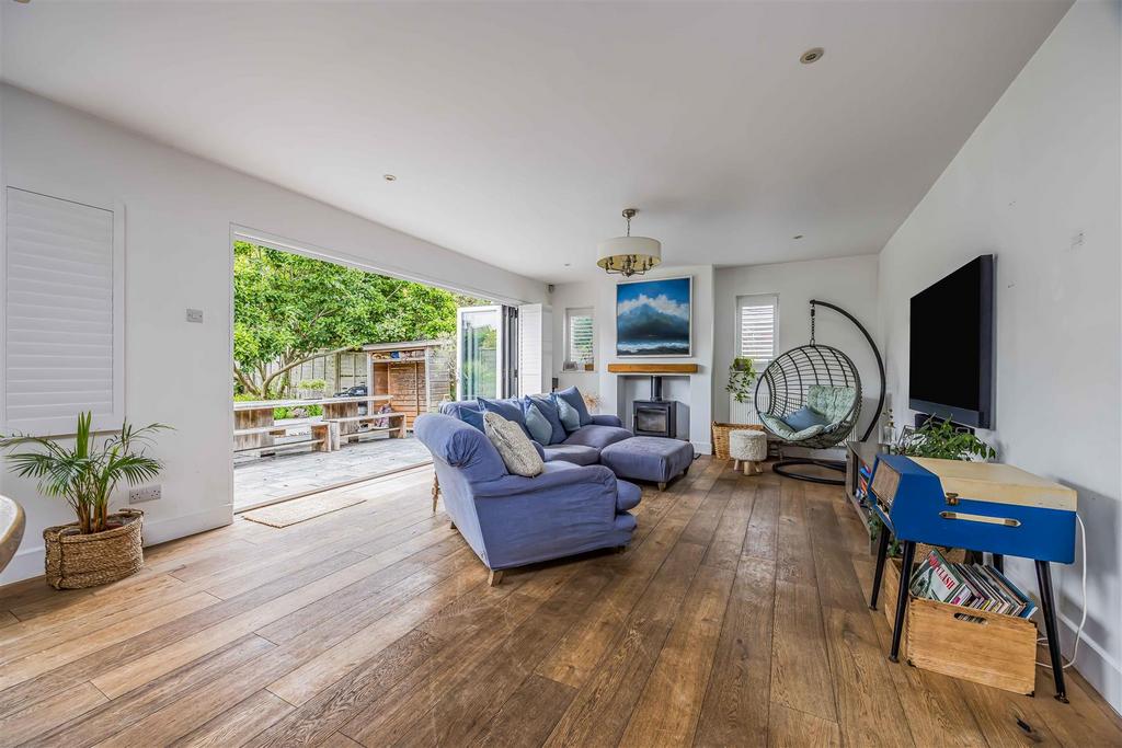 7 Hollow Lane, Hayling Island-Small-Portico Marketi