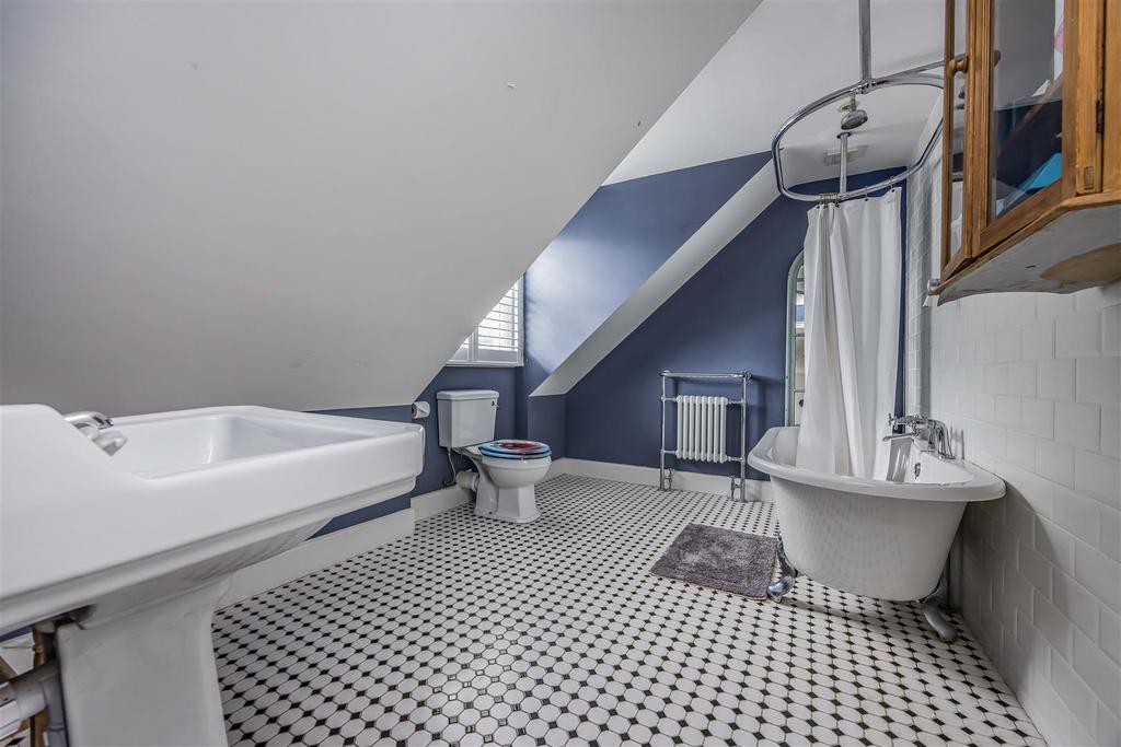 7 Hollow Lane, Hayling Island-Small-Portico Marketi