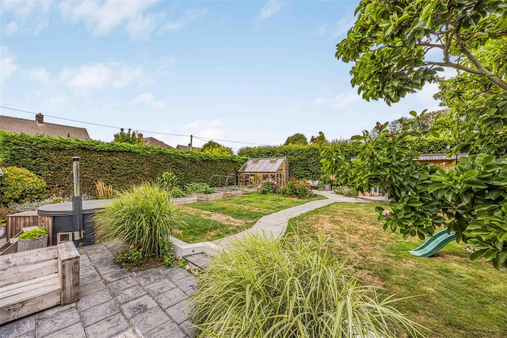 7 Hollow Lane, Hayling Island-Small-Portico Marketi