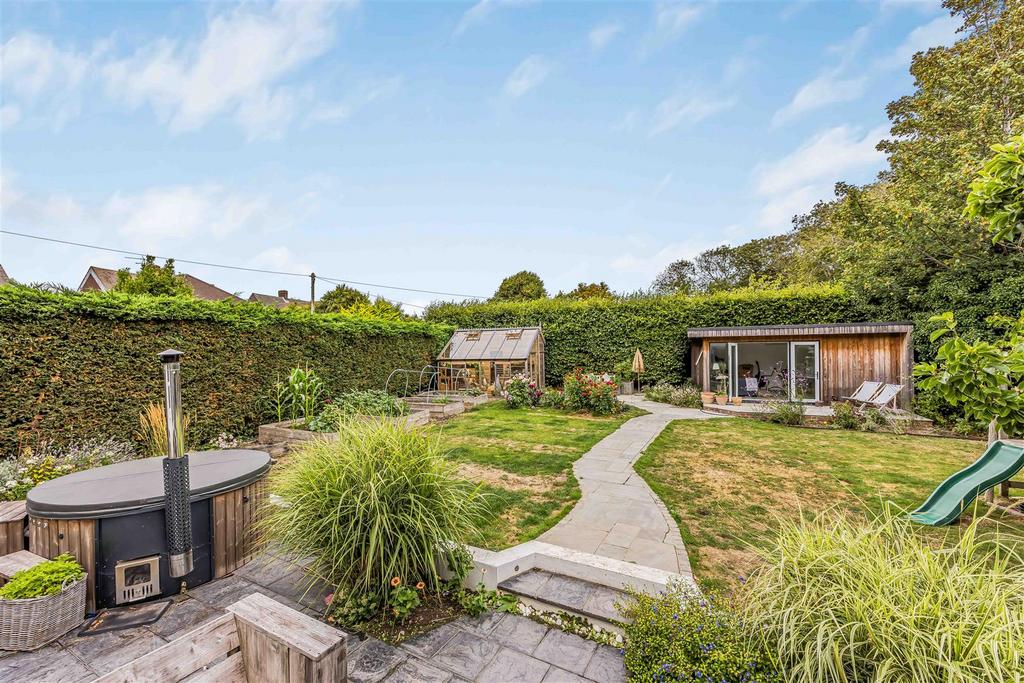 7 Hollow Lane, Hayling Island-Small-Portico Marketi