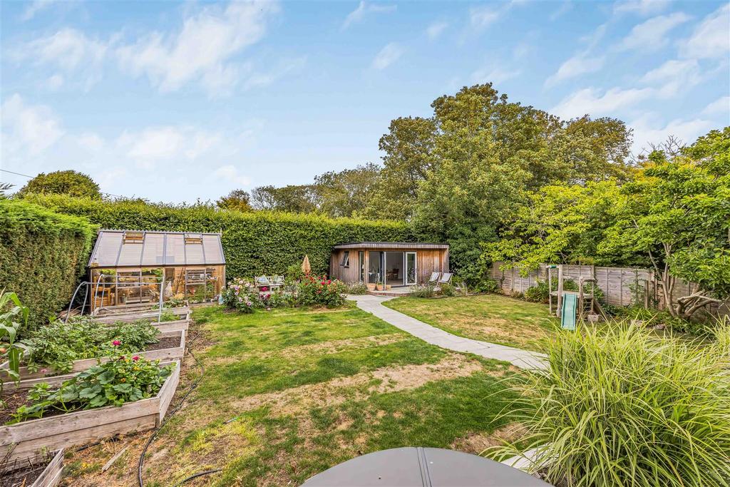 7 Hollow Lane, Hayling Island-Small-Portico Marketi