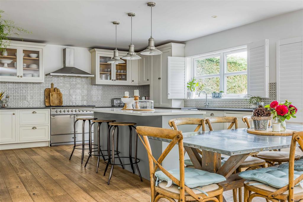 7 Hollow Lane, Hayling Island-Small-Portico Marketi