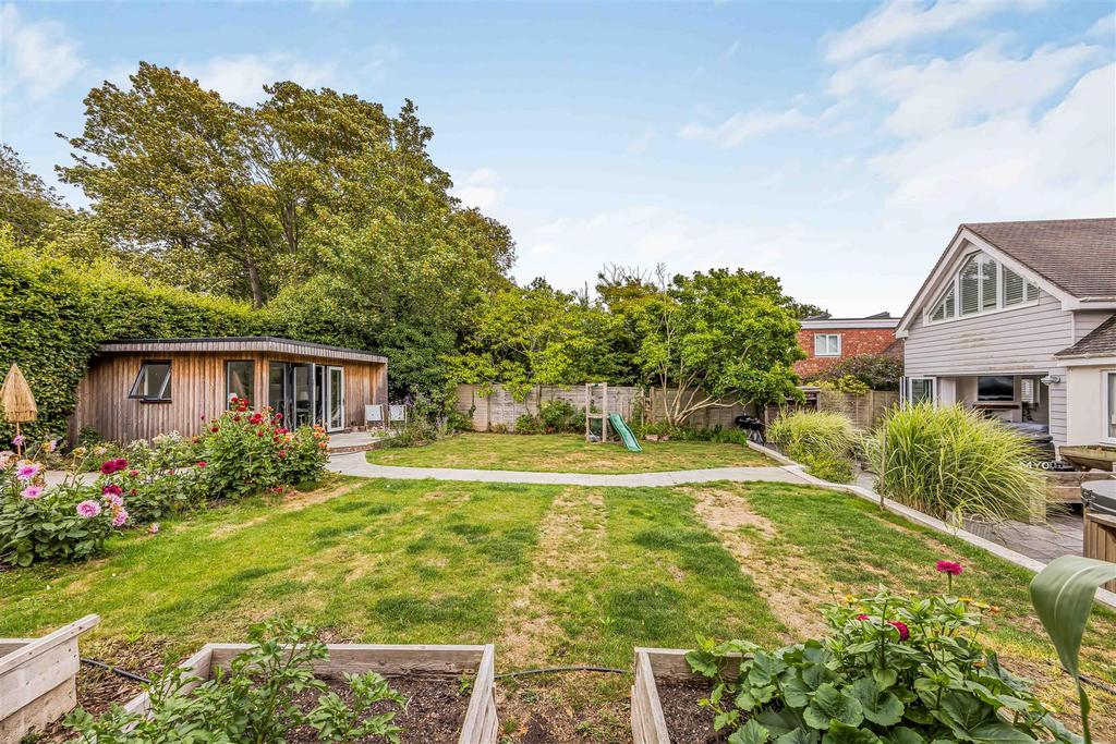 7 Hollow Lane, Hayling Island-Small-Portico Marketi