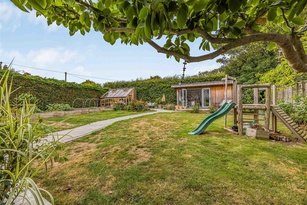 7 Hollow Lane, Hayling Island-Small-Portico Marketi