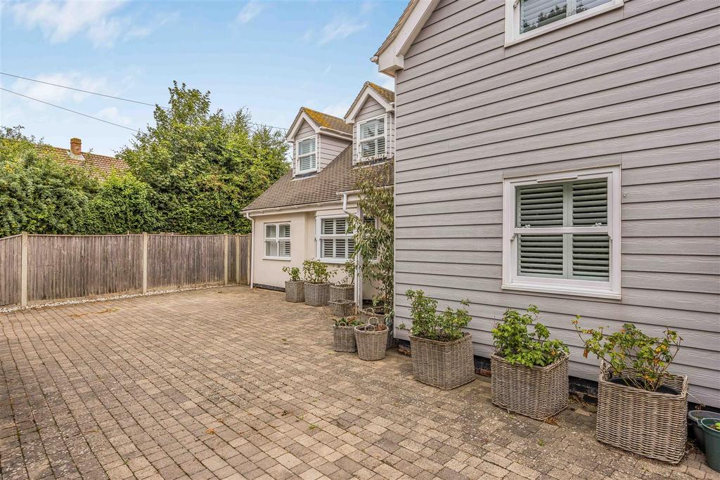 7 Hollow Lane, Hayling Island-Small-Portico Marketi