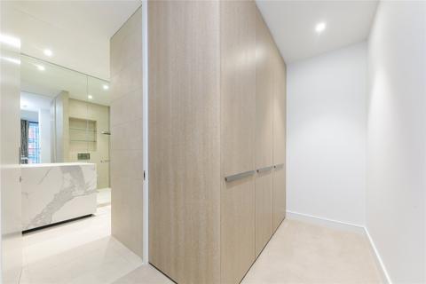 Studio to rent, Park Drive, London