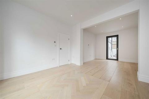 6 Gayford Road, London, W12 9BN