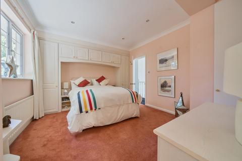 Coromandel Chelsfield Hill, Orpington, BR6 7SL