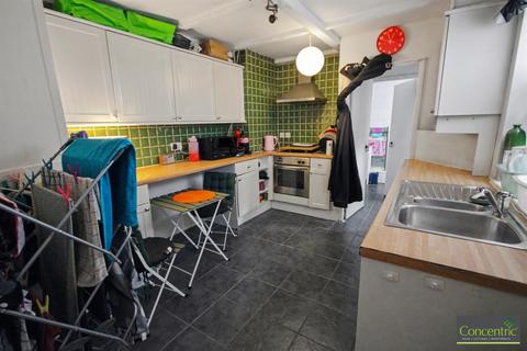 undefined, Liverpool L36