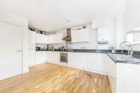 3 bedroom flat to rent, Coopers Road, London SE1