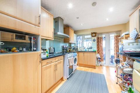 undefined, Tiverton Road, Greater London TW3