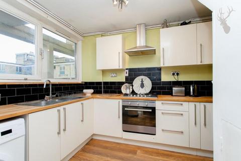 2 bedroom flat for sale, London E1