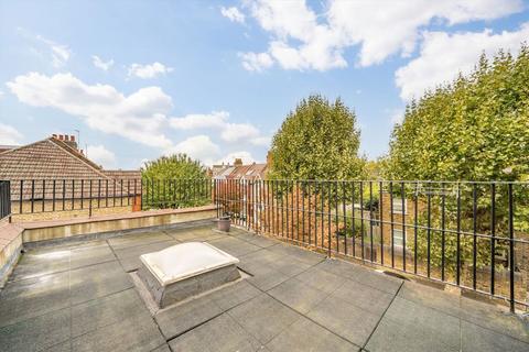 undefined, Eynham Road, London W12