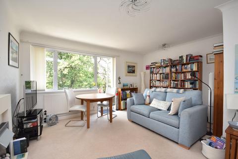 Flat 16, Albany Court Beach Road, Penarth, CF64 1JU