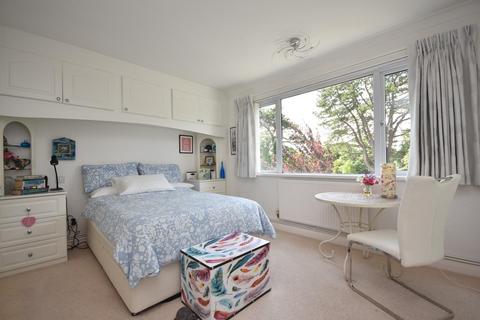 Flat 16, Albany Court Beach Road, Penarth, CF64 1JU