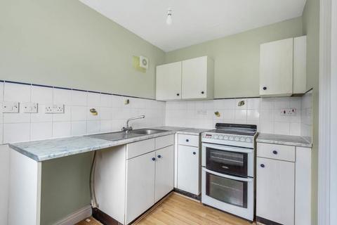 2 bedroom apartment for sale, Radnor House, Rembrandt Way, Reading, RG1 6QP