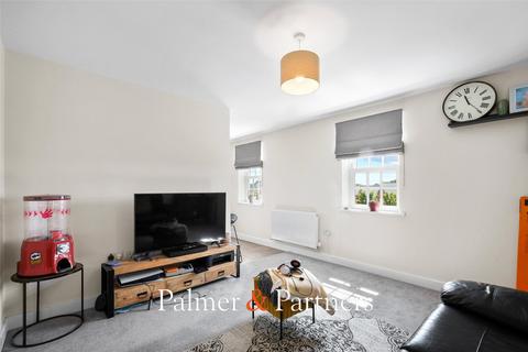 9 Carris Close, Colchester, CO4 6ED
