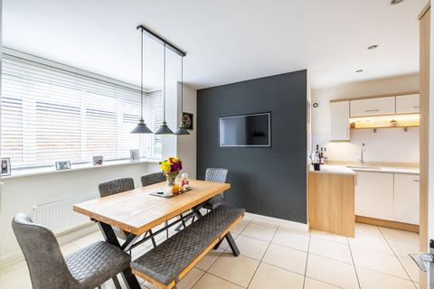 undefined, Roundburrow Close, Warlingham, CR6