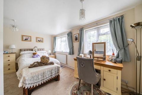 2 bedroom detached bungalow for sale, Martindale Road,  Woking,  Surrey,  GU21