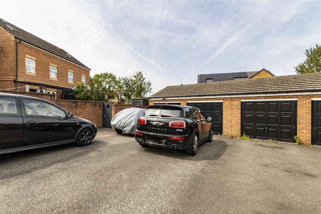 Parking & Garage