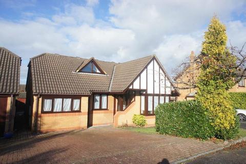 4 bedroom detached bungalow to rent, Wilmin Grove, Loughton